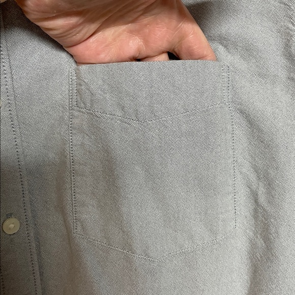American Eagle Outfitters size XLT Light Gray Short Sleeve Button Down Shirt - Picture 6 of 9